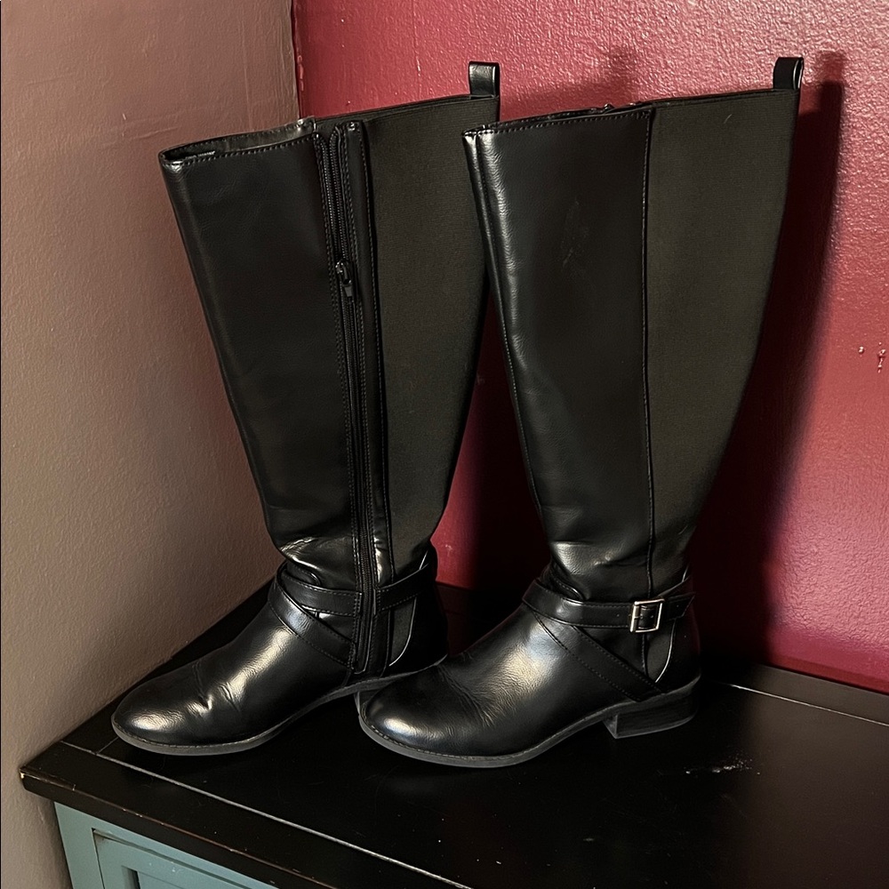 Black Knee-High Leather Boots